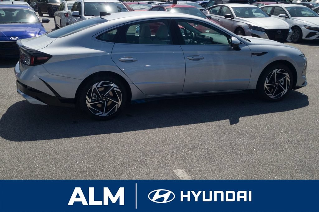 New 2026 Hyundai Sonata SEL FWD image 5