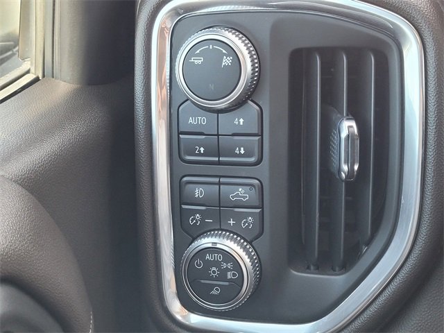 Used 2019 GMC Sierra 1500 SLT w/ SLT Premium Plus Package image 18