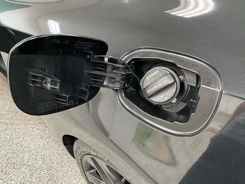 Used 2014 Hyundai Genesis 2.0T image 26