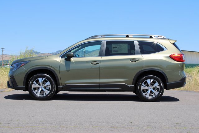 Certified 2025 Subaru Ascent Premium image 3
