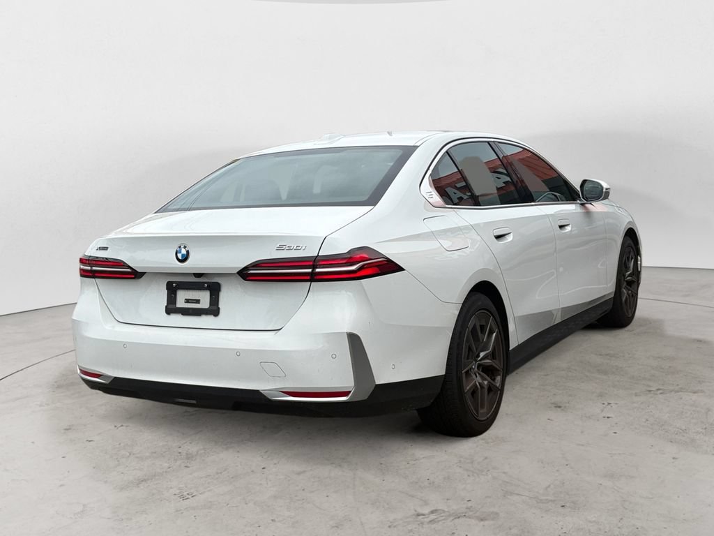 Used 2026 BMW 530i xDrive AWD/4WD image 3