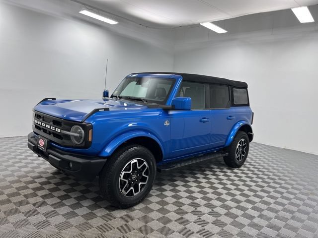 Used 2024 Ford Bronco Outer Banks AWD/4WD image 3
