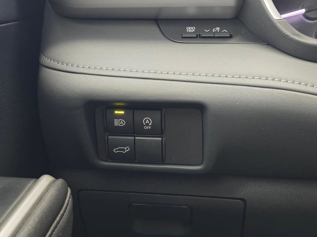 Used 2024 Toyota Highlander XSE image 25