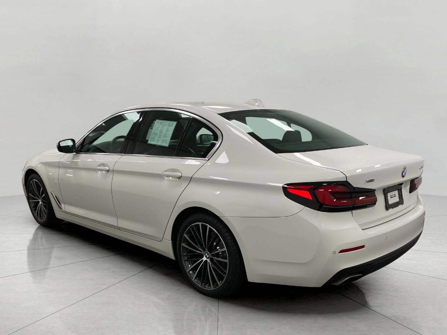 Certified 2023 BMW 530i xDrive w/ Premium Package image 7