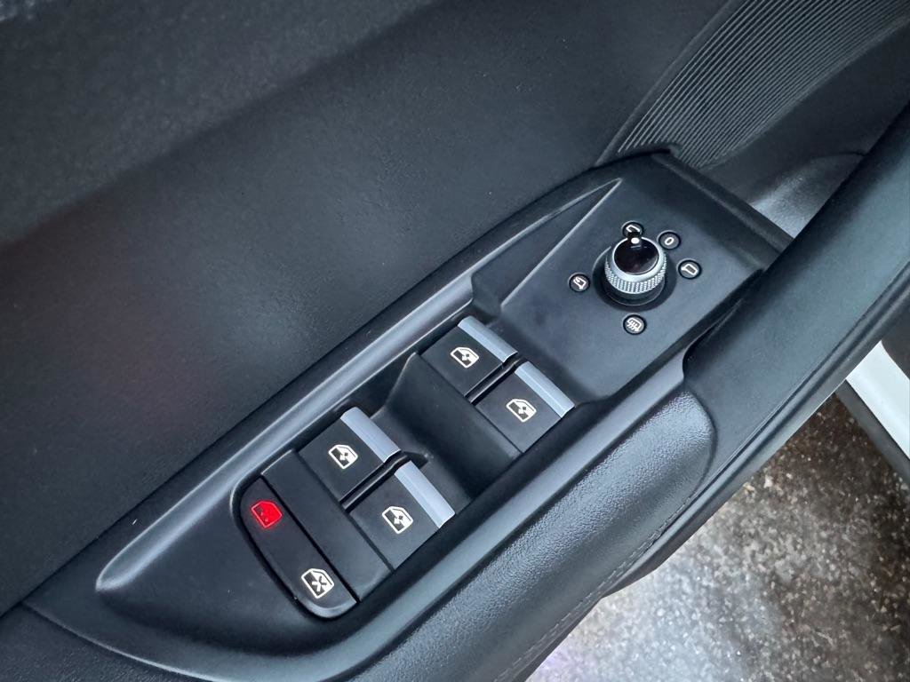 Used 2018 Audi Q5 Prestige w/ Prestige Package image 21