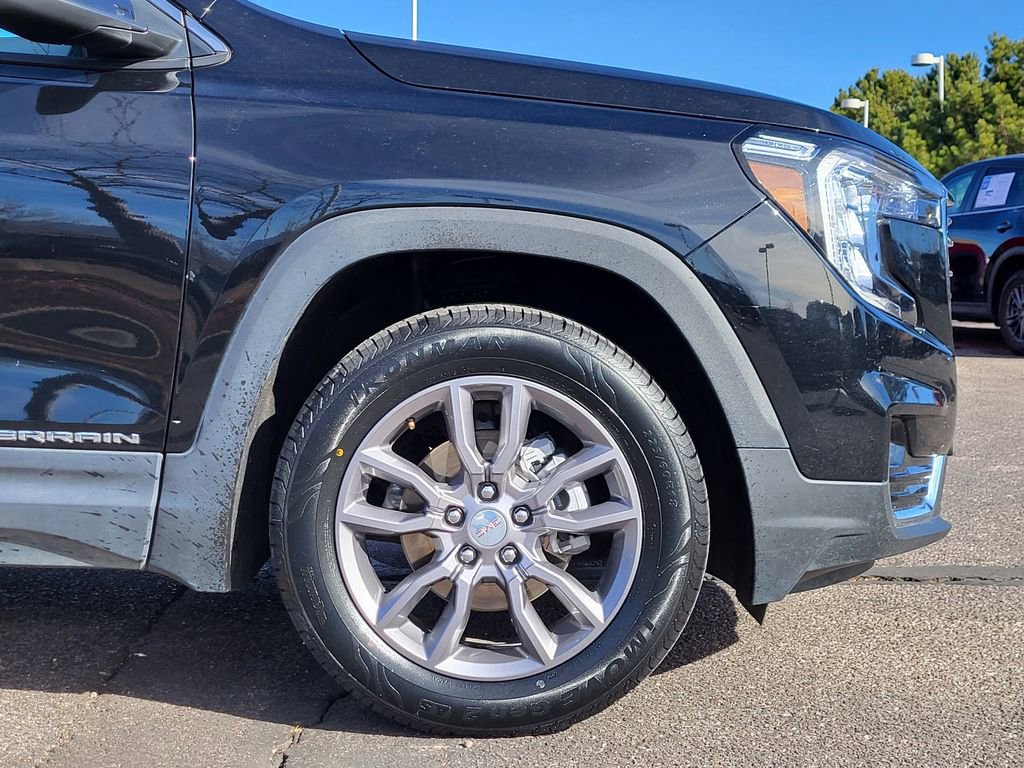 Used 2024 GMC Terrain SLT image 29