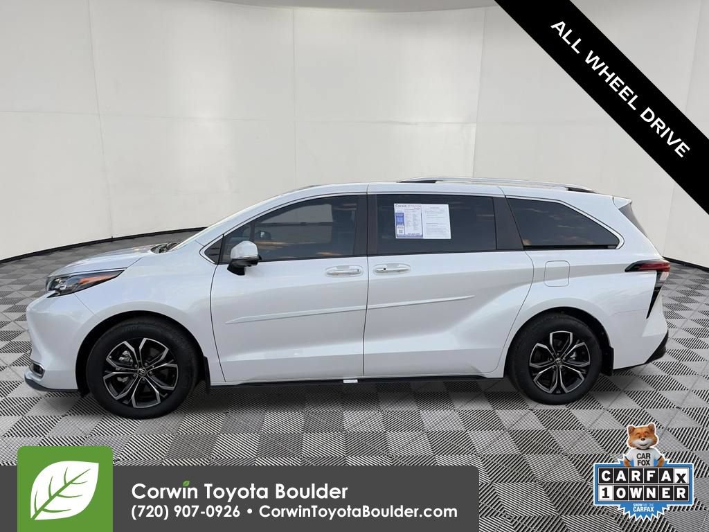Used 2025 Toyota Sienna Platinum AWD/4WD image 5