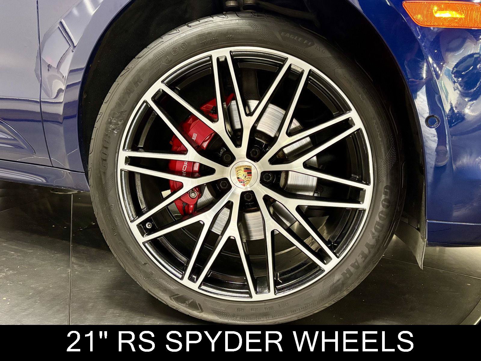 Used 2022 Porsche Macan S AWD/4WD image 11