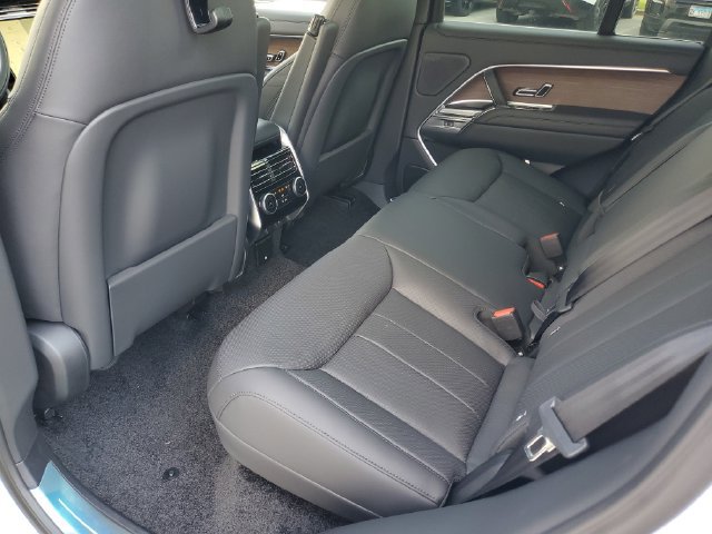 New 2026 Land Rover Range Rover SE AWD/4WD image 9