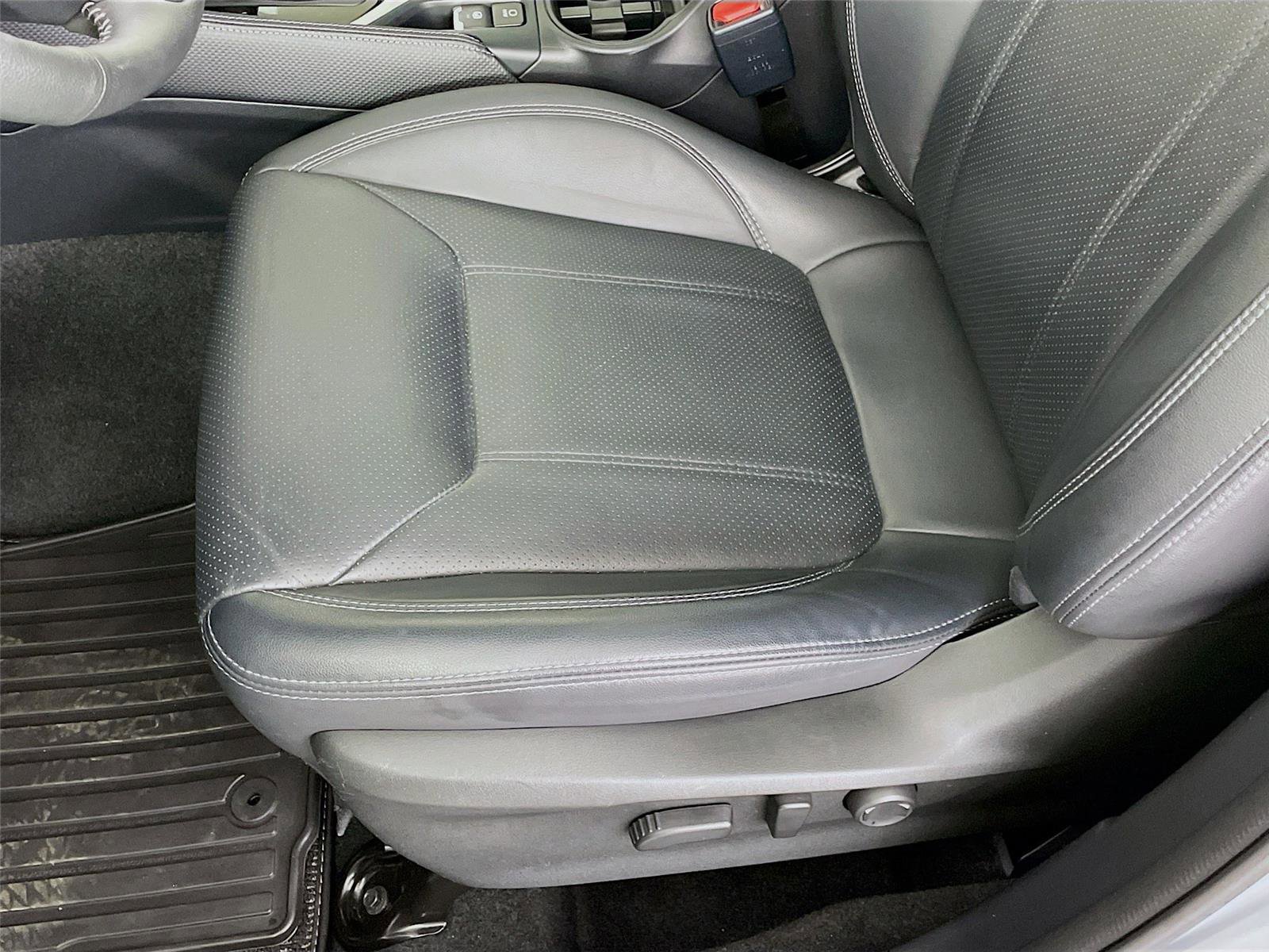 Used 2023 Subaru Forester Touring image 24