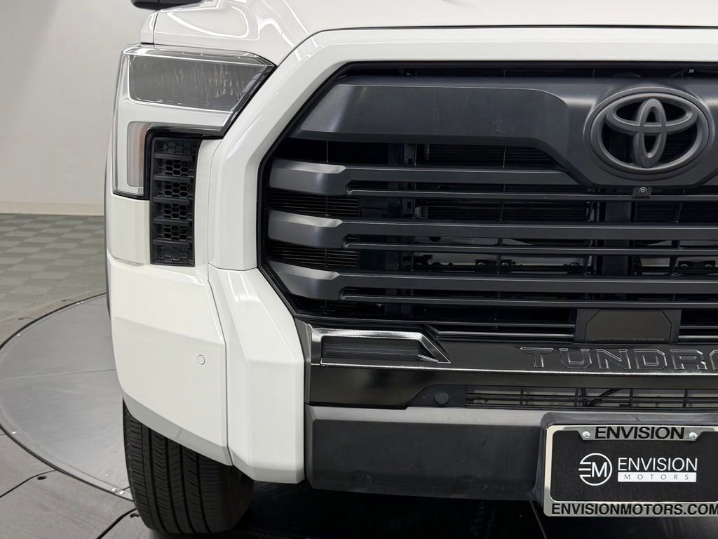 Used 2024 Toyota Tundra Limited AWD/4WD image 9