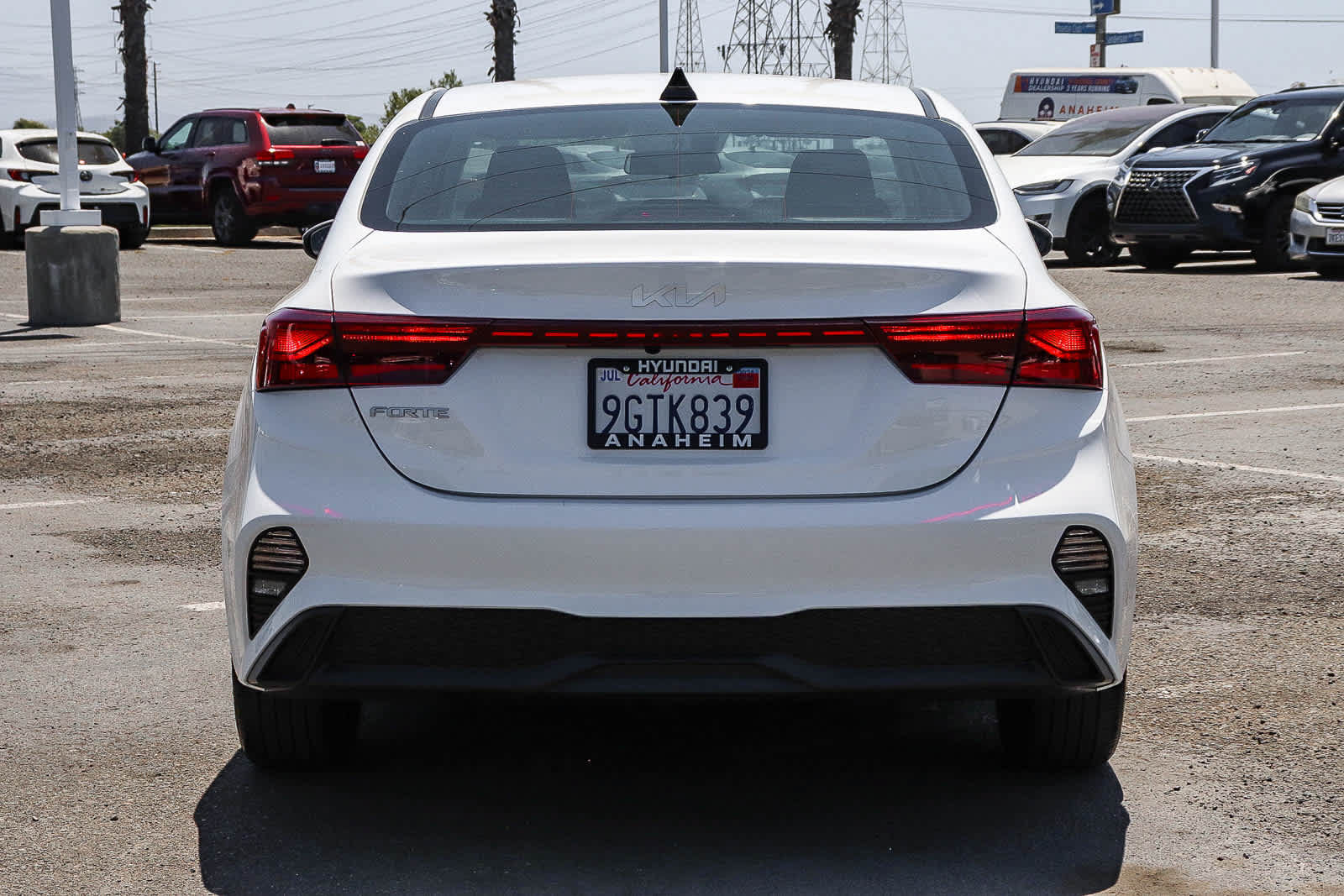 Used 2023 Kia Forte LXS w/ LXS Technology Package FWD image 8