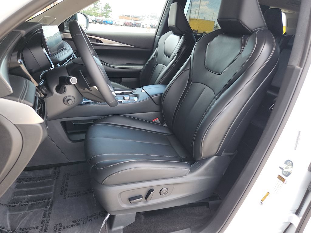 Used 2026 INFINITI QX60 Luxe AWD/4WD image 13