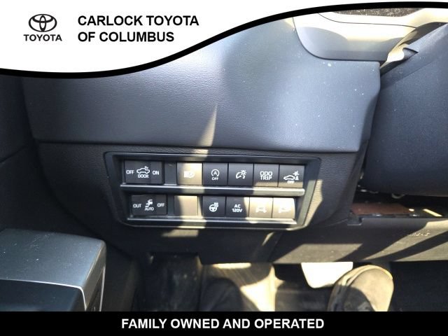 Used 2023 Toyota Tundra Platinum w/ Advanced Package AWD/4WD image 26