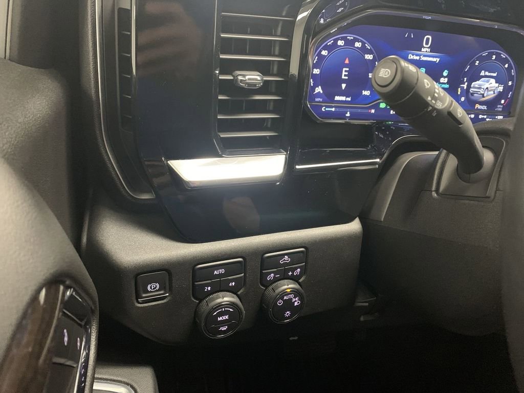 Used 2023 Chevrolet Silverado 1500 LT AWD/4WD image 53
