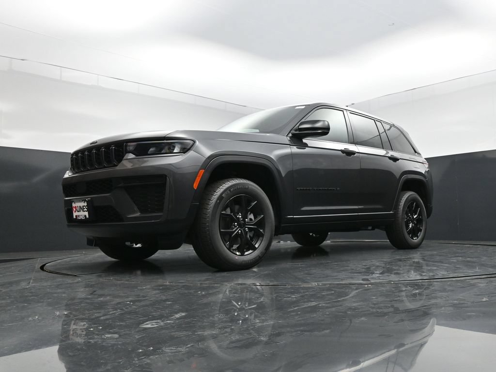 New 2026 Jeep Grand Cherokee Altitude AWD/4WD image 26