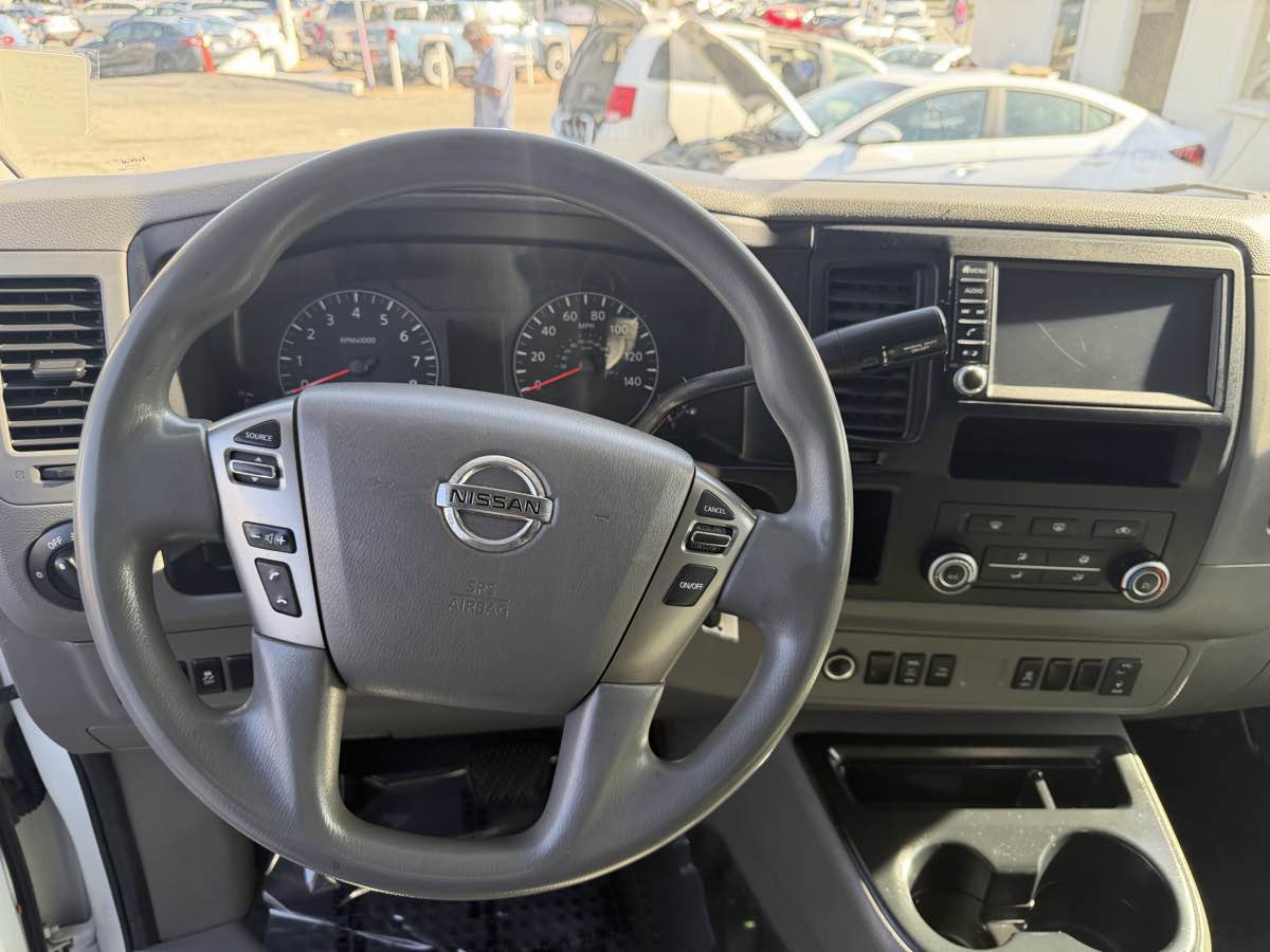 Used 2019 Nissan NV 2500 SV image 10