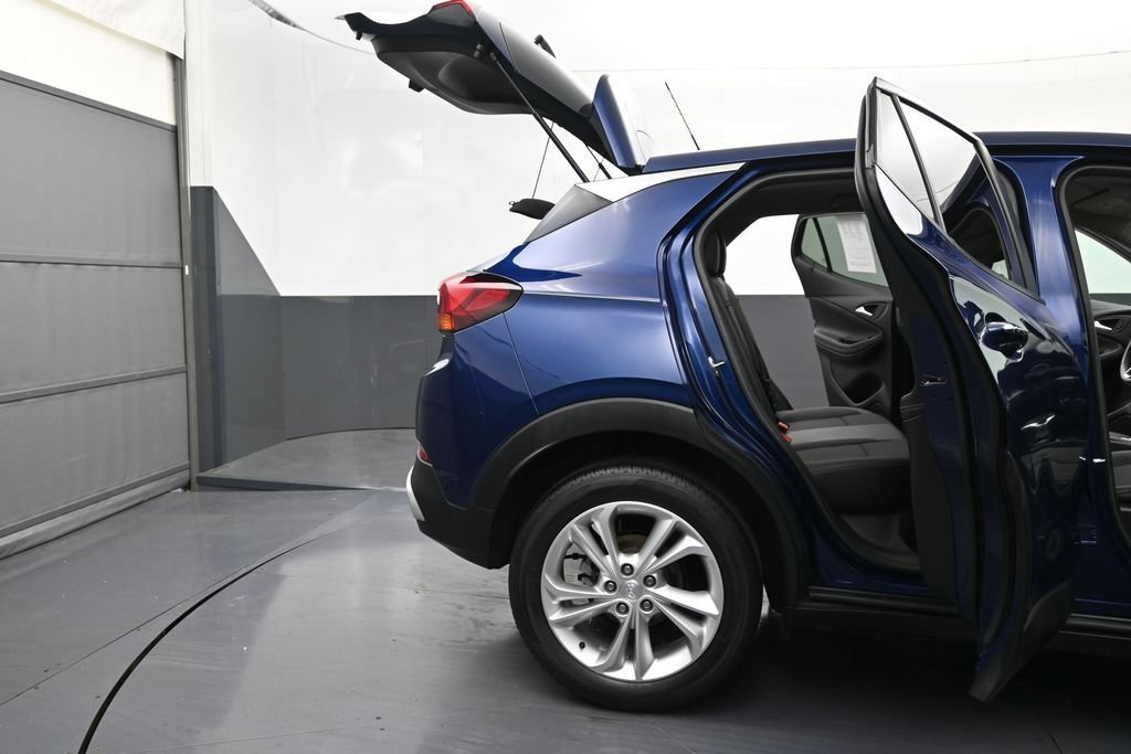 Used 2023 Buick Encore GX Preferred w/ Cold Weather Comfort Package AWD/4WD image 10