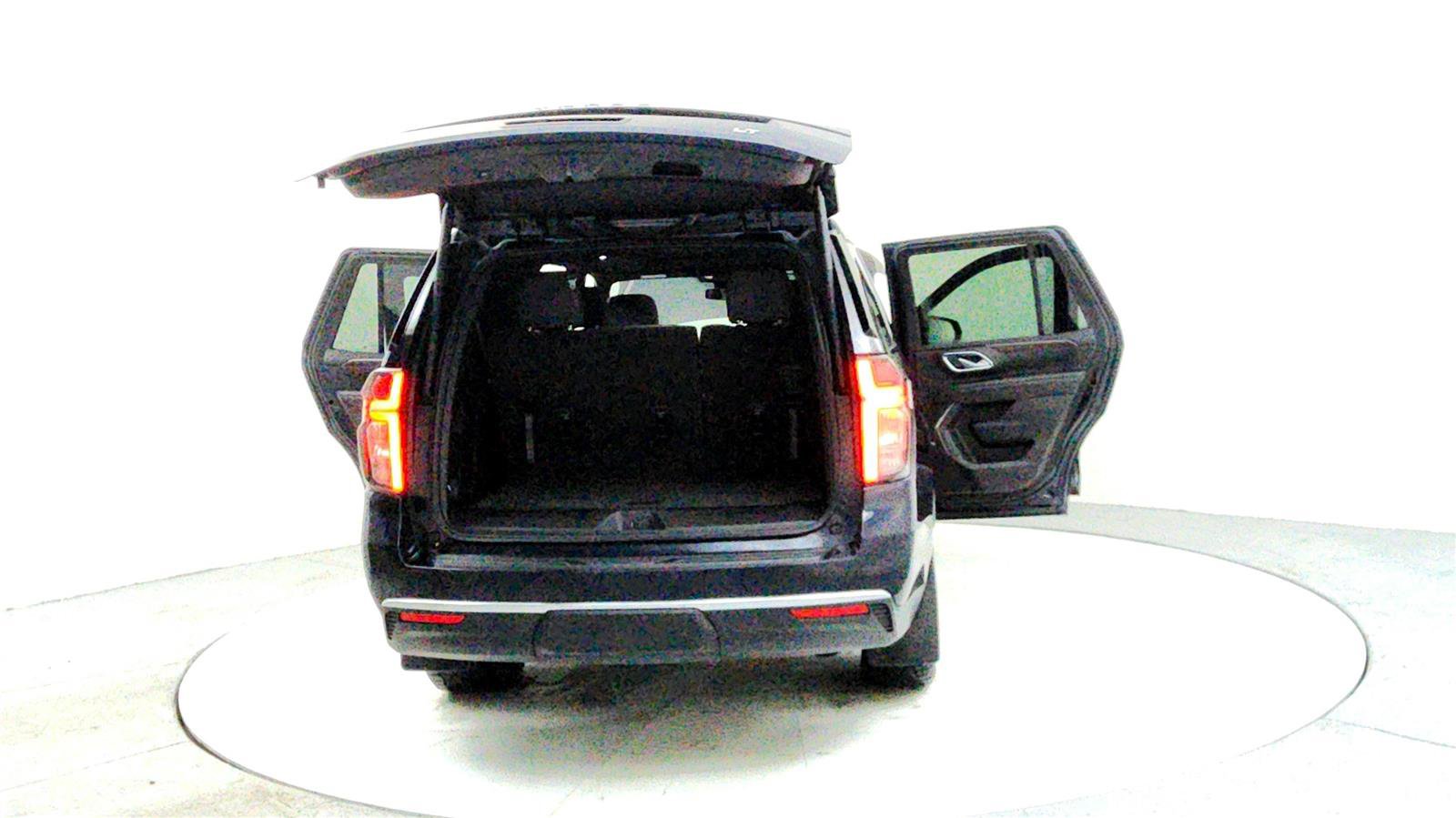 Used 2023 Chevrolet Tahoe LT image 11