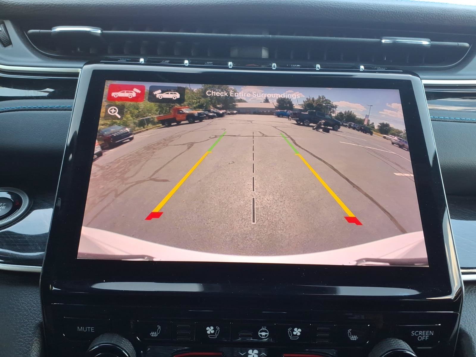 Certified 2023 Jeep Grand Cherokee Trailhawk w/ Luxury Tech Group III AWD/4WD image 22