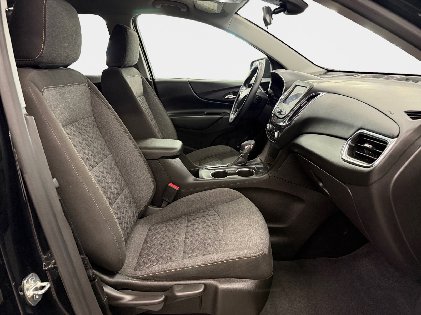 Used 2023 Chevrolet Equinox LT AWD/4WD image 12