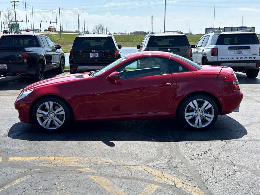 Used 2010 Mercedes-Benz SLK 350 image 8
