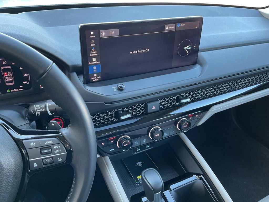 Used 2023 Honda Accord Touring image 13