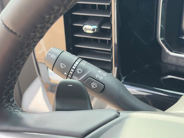 Used 2024 Chevrolet Silverado 1500 ZR2 image 31