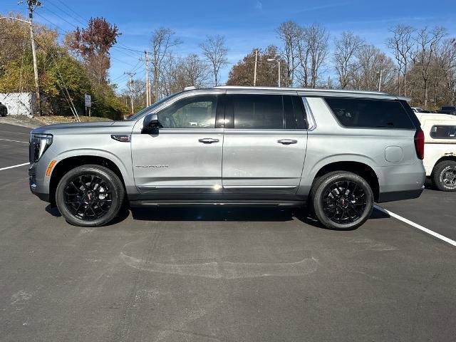 New 2026 GMC Yukon XL Elevation AWD/4WD image 2