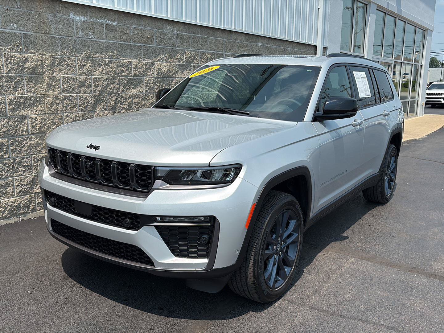 Used 2026 Jeep Grand Cherokee L Limited AWD/4WD image 46
