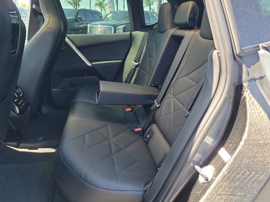 Used 2025 BMW iX xDrive50 image 25