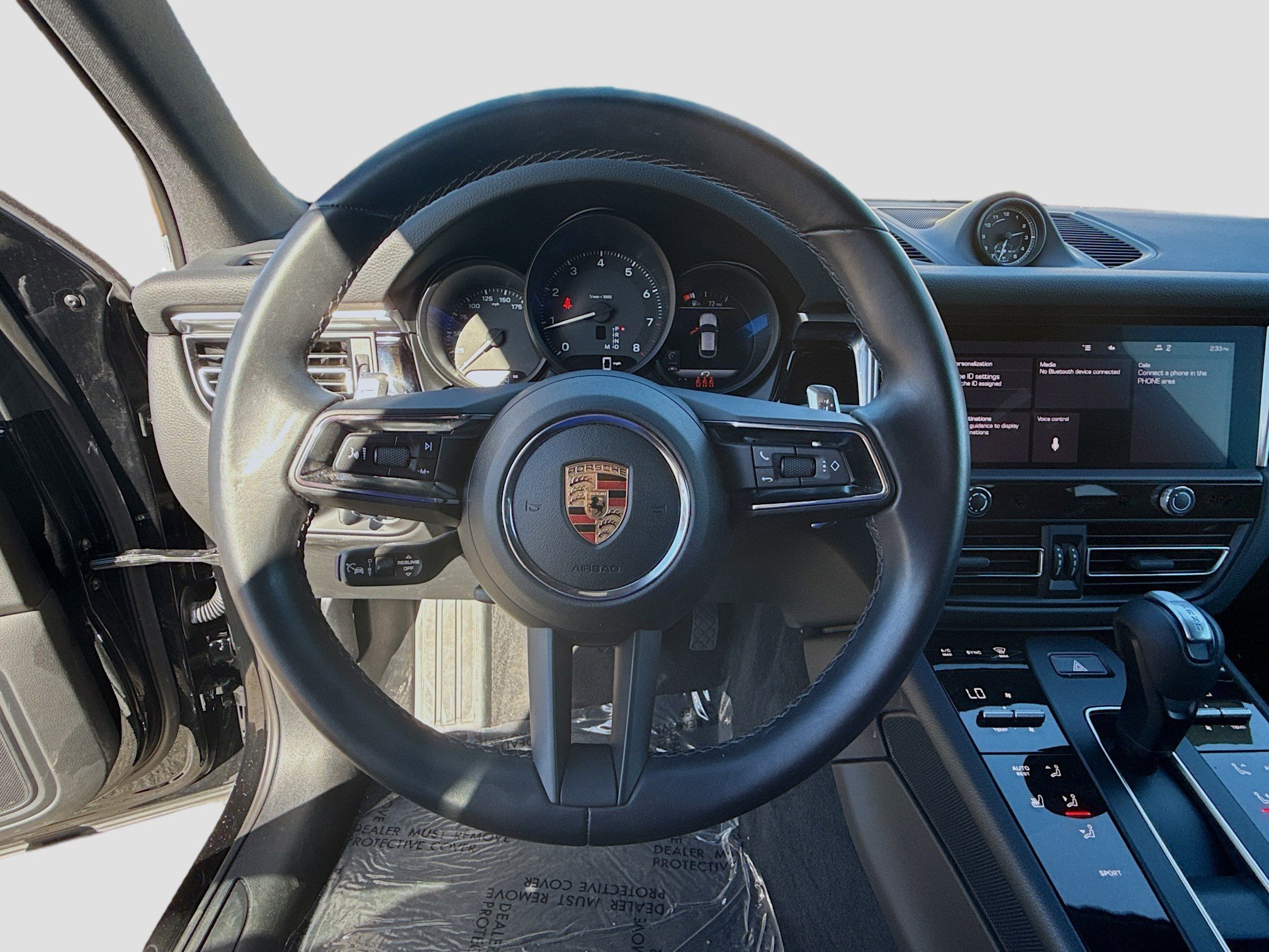 Used 2024 Porsche Macan image 8