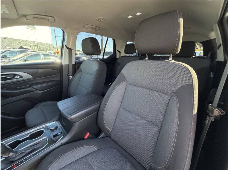 Used 2020 Chevrolet Traverse LS image 19