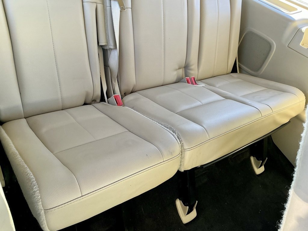 Used 2015 Ford Expedition XLT w/ Equipment Group 202A image 29