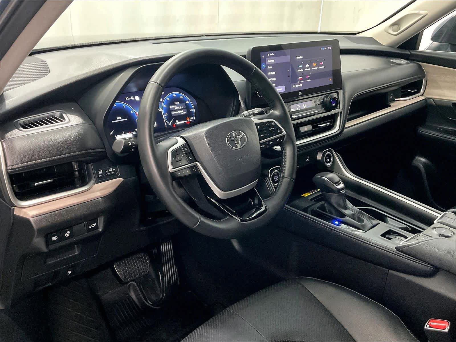 Used 2025 Toyota Grand Highlander FWD image 8