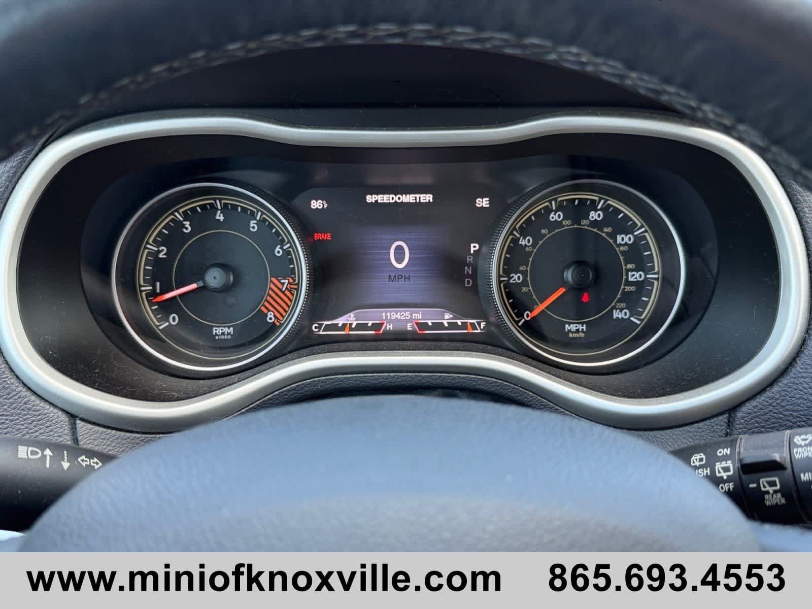 Used 2015 Jeep Cherokee Limited w/ Luxury Group AWD/4WD image 48