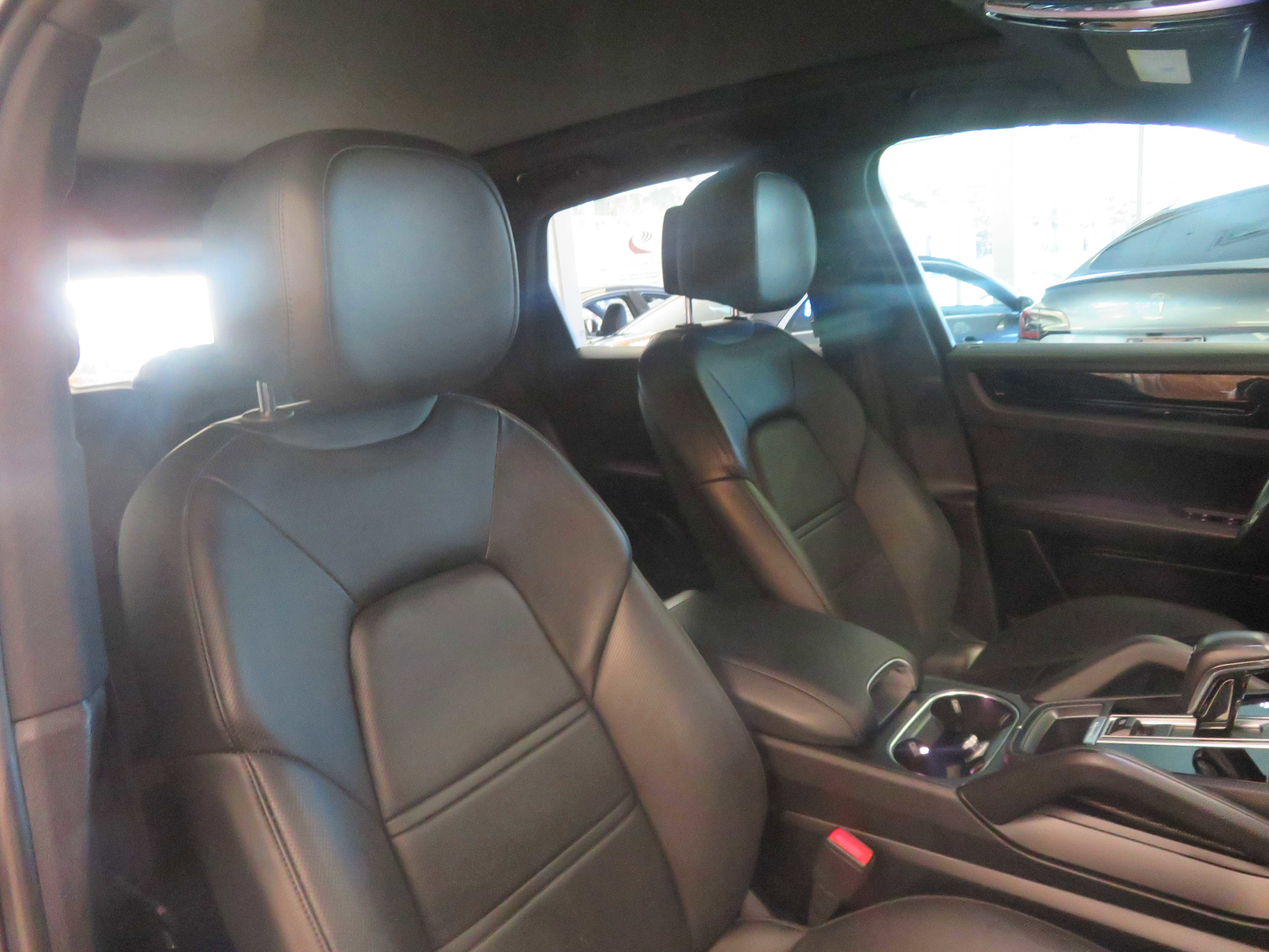 Used 2020 Porsche Cayenne S image 26