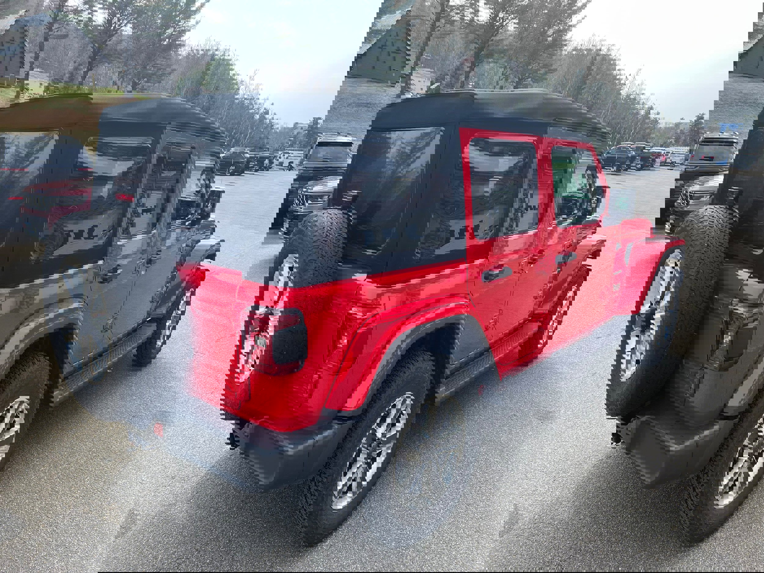 Used 2020 Jeep Wrangler Unlimited Sahara image 5