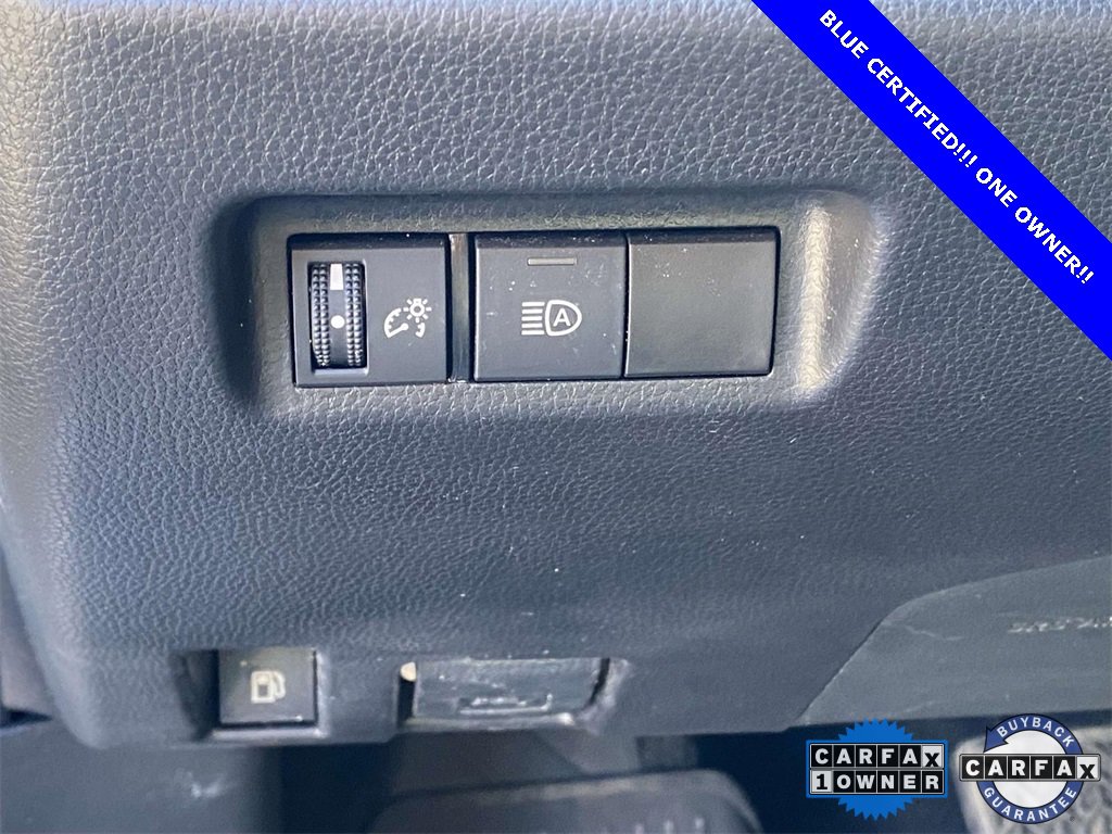 Used 2021 Toyota RAV4 LE image 17