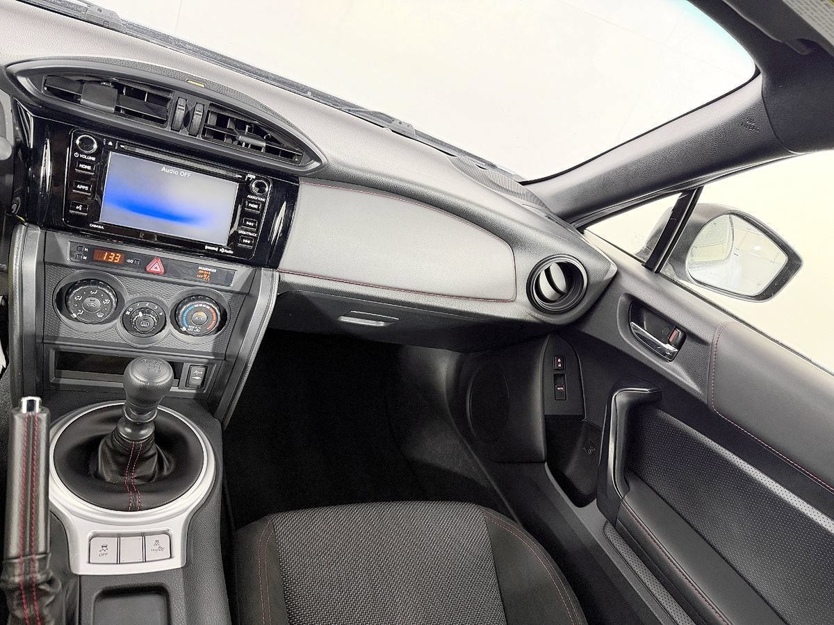 Used 2018 Subaru BRZ Premium w/ Popular Package #2 RWD image 39