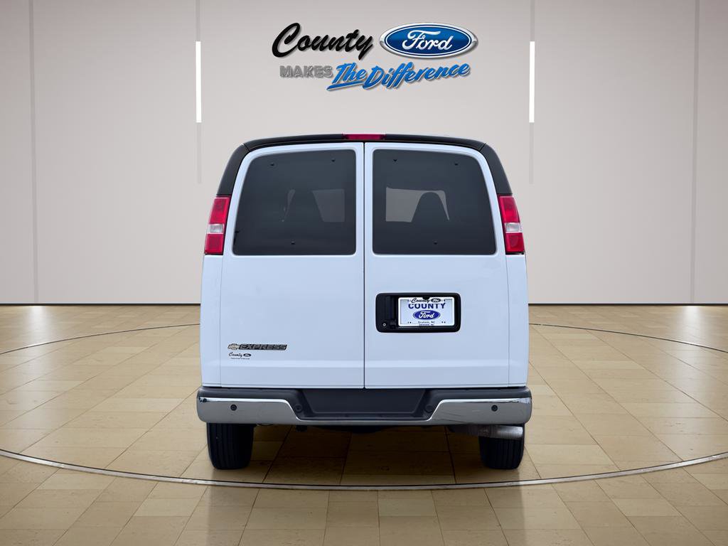 Used 2023 Chevrolet Express 3500 LT w/ LT Preferred Equipment Group image 11
