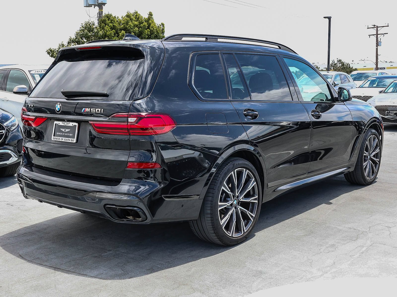 Used 2021 BMW X7 M50i AWD/4WD image 4