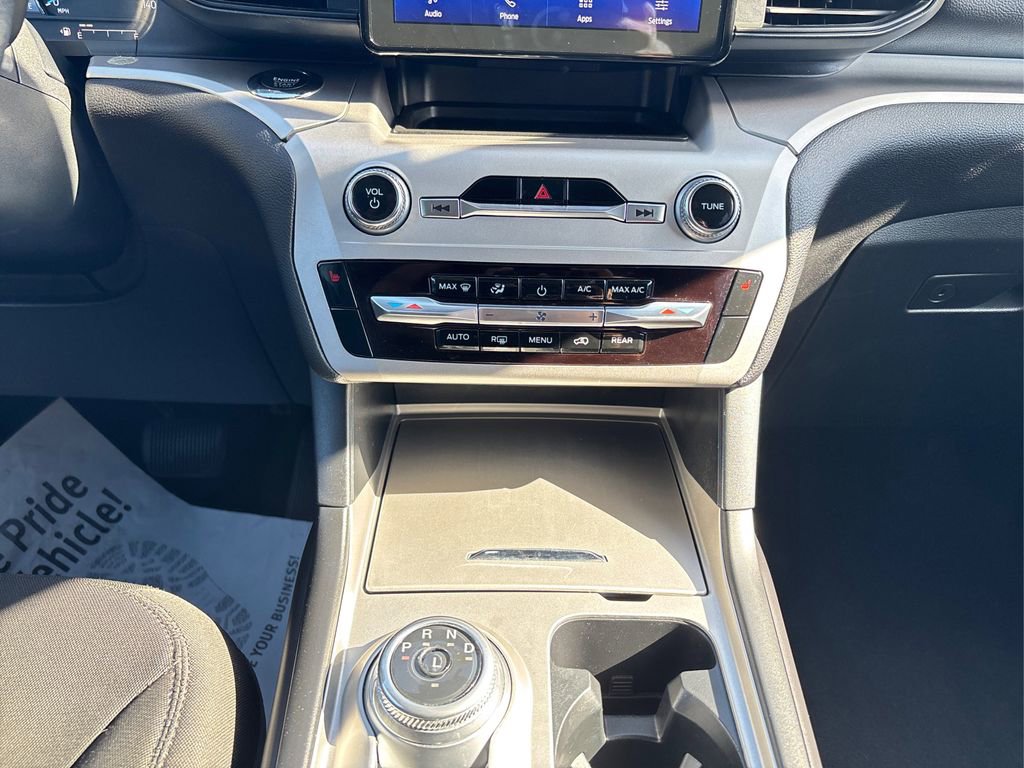 Used 2022 Ford Explorer XLT image 31