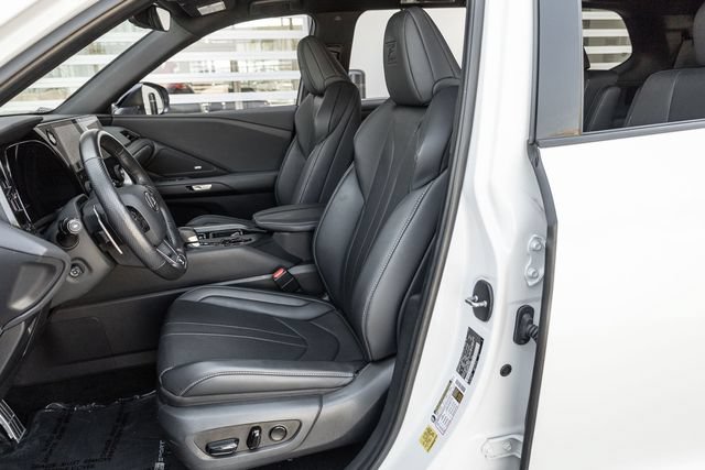Used 2025 Lexus TX 500h AWD w/ Technology Package image 13