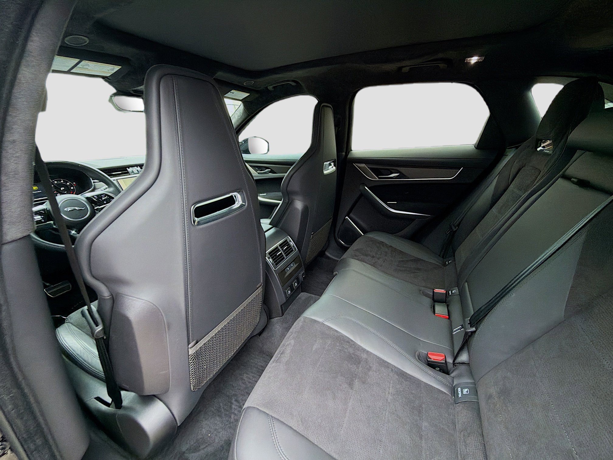 Used 2024 Jaguar F-PACE SVR AWD/4WD image 23