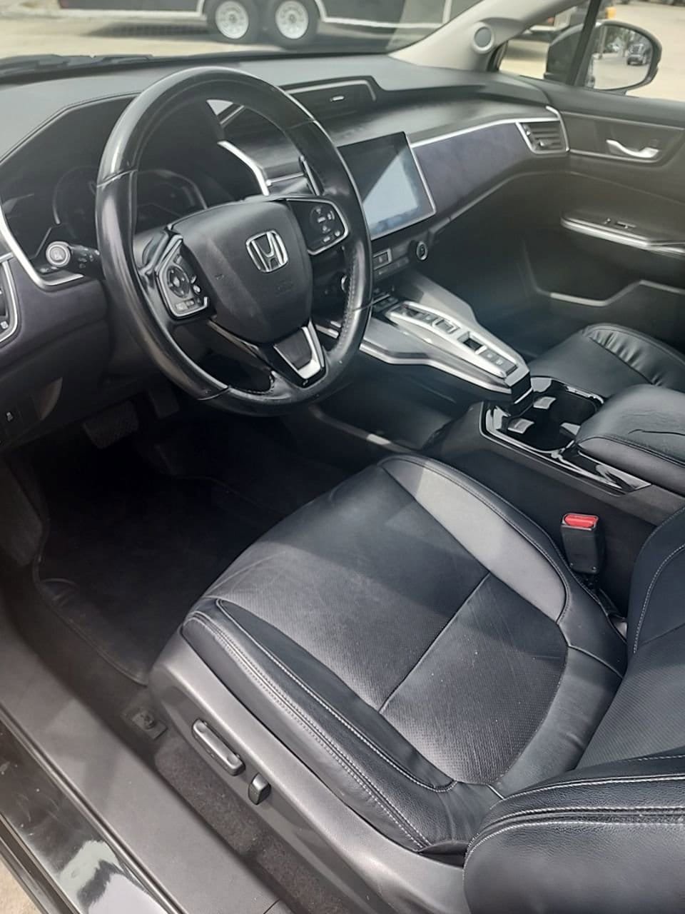 Used 2018 Honda Clarity Touring image 10