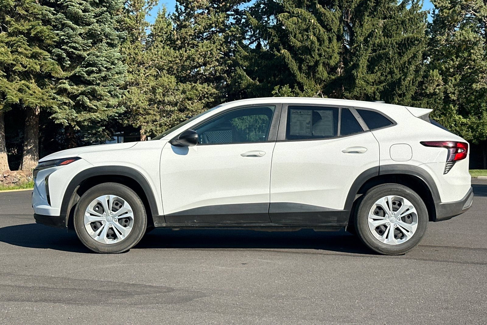 Used 2024 Chevrolet Trax LS FWD image 7