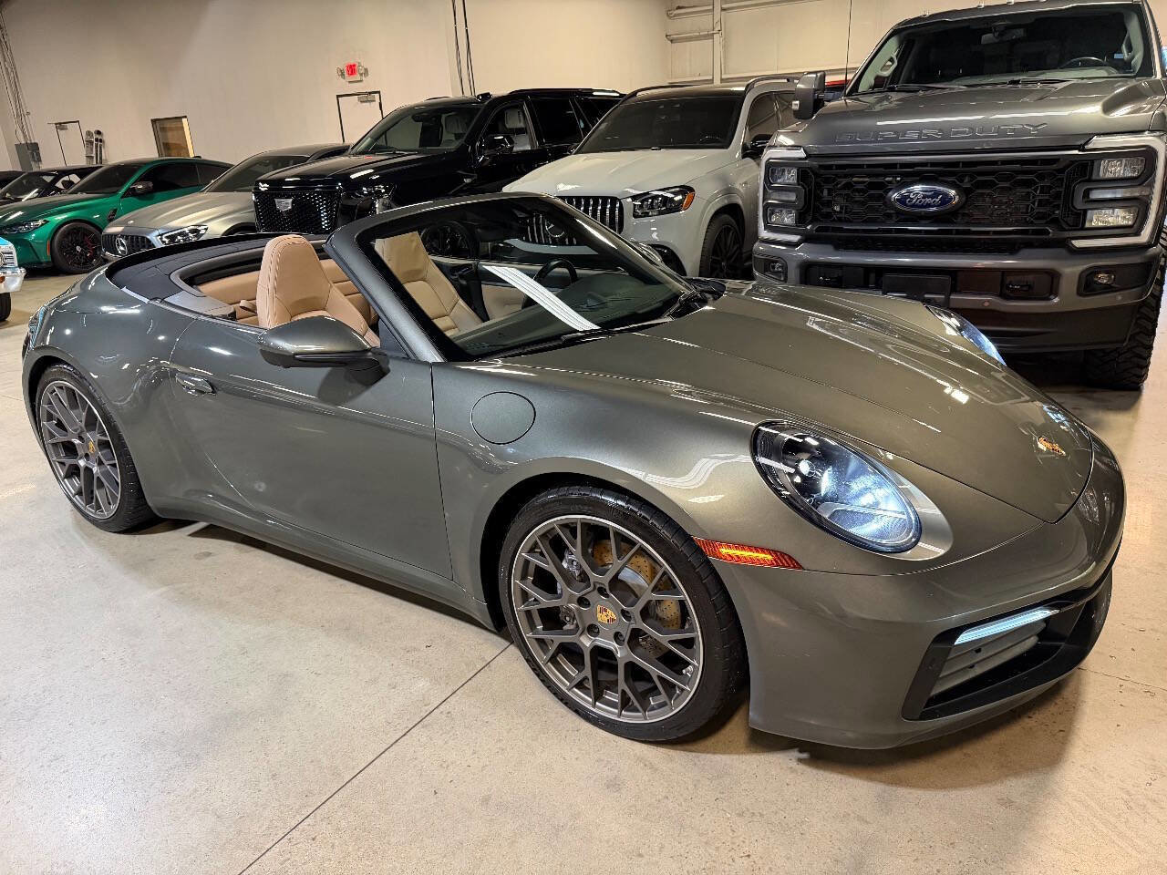 Used 2023 Porsche 911 Carrera image 1
