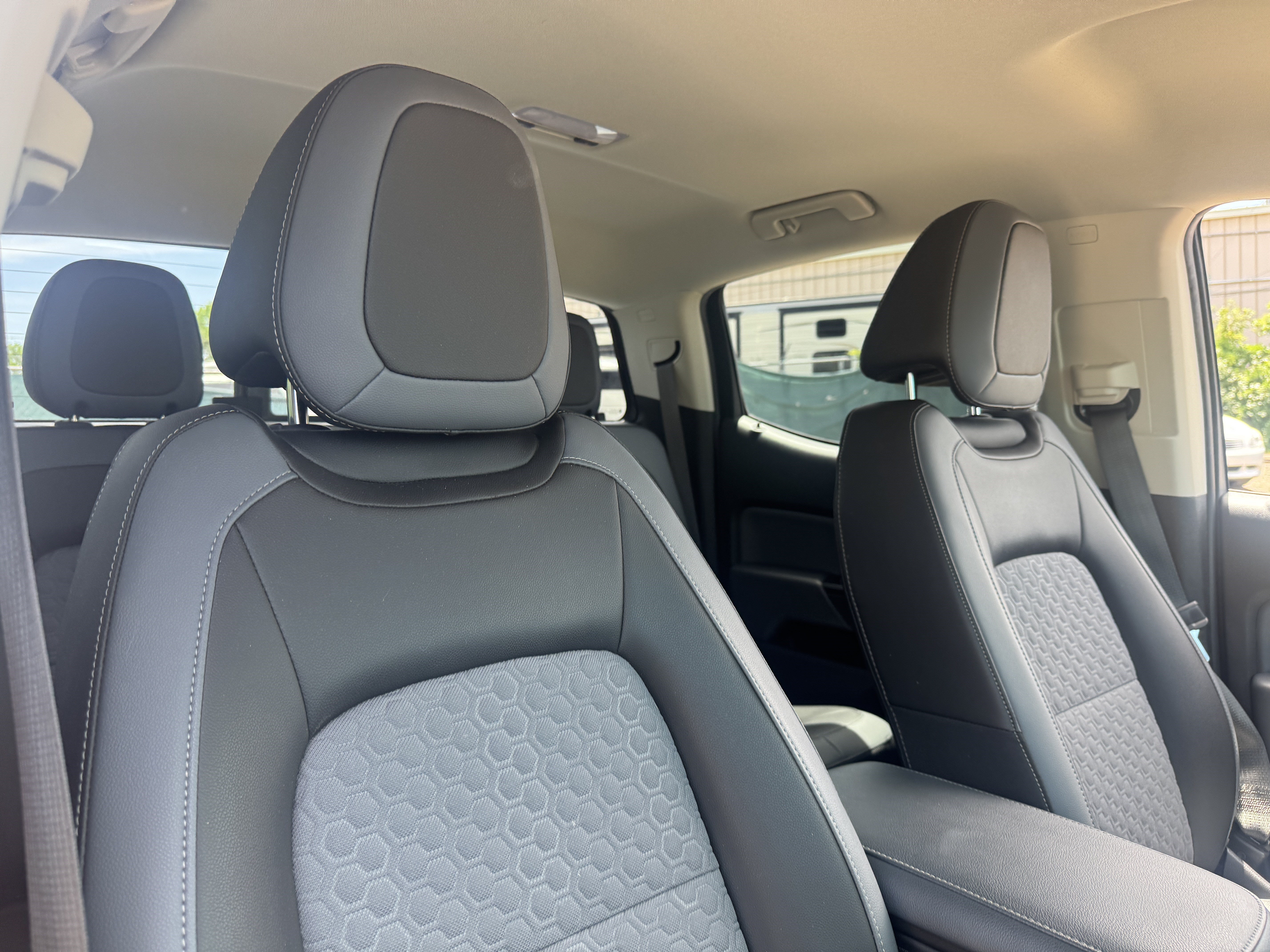 Used 2019 Chevrolet Colorado Z71 AWD/4WD image 28