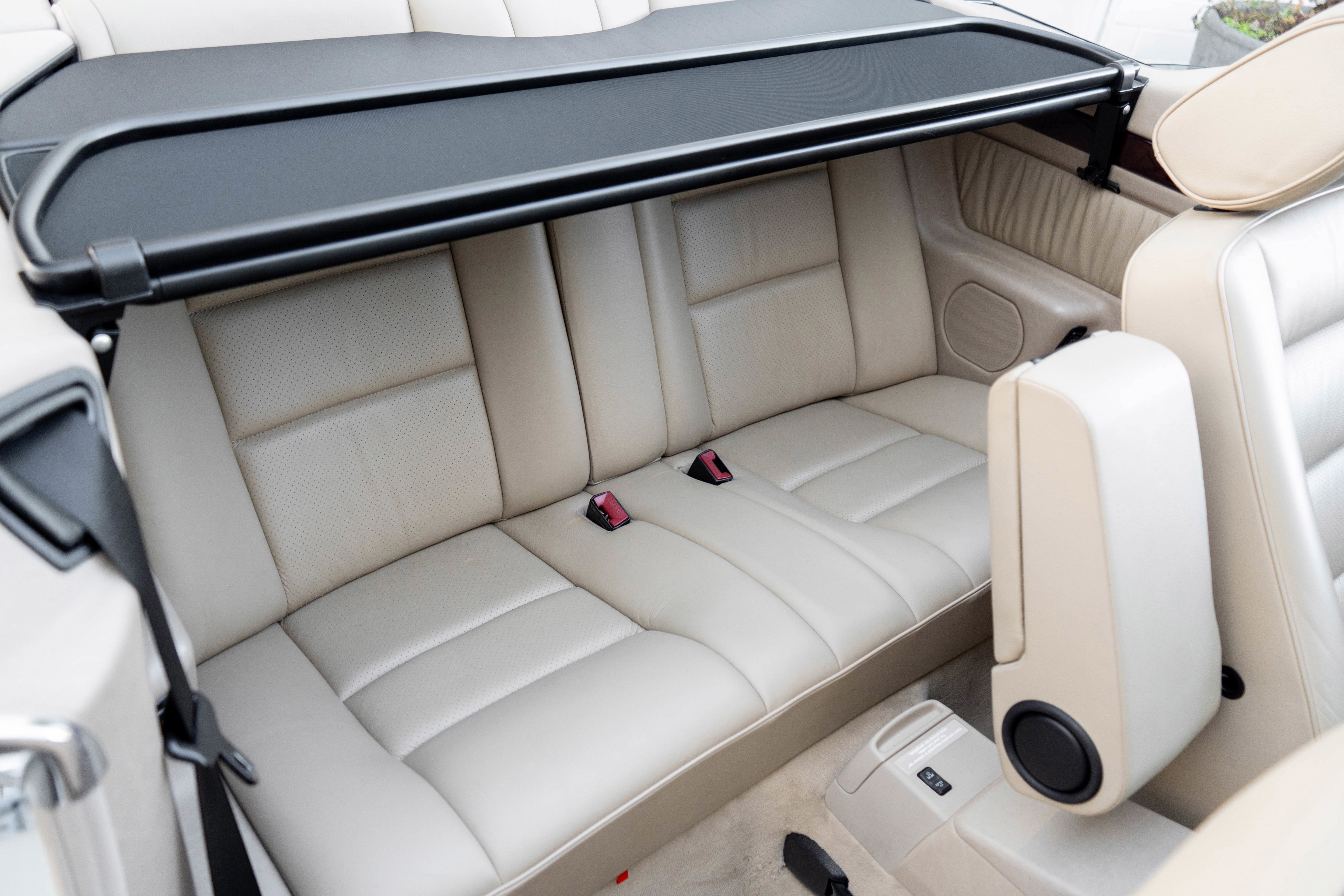 Used 1995 Mercedes-Benz E 320 Convertible image 25